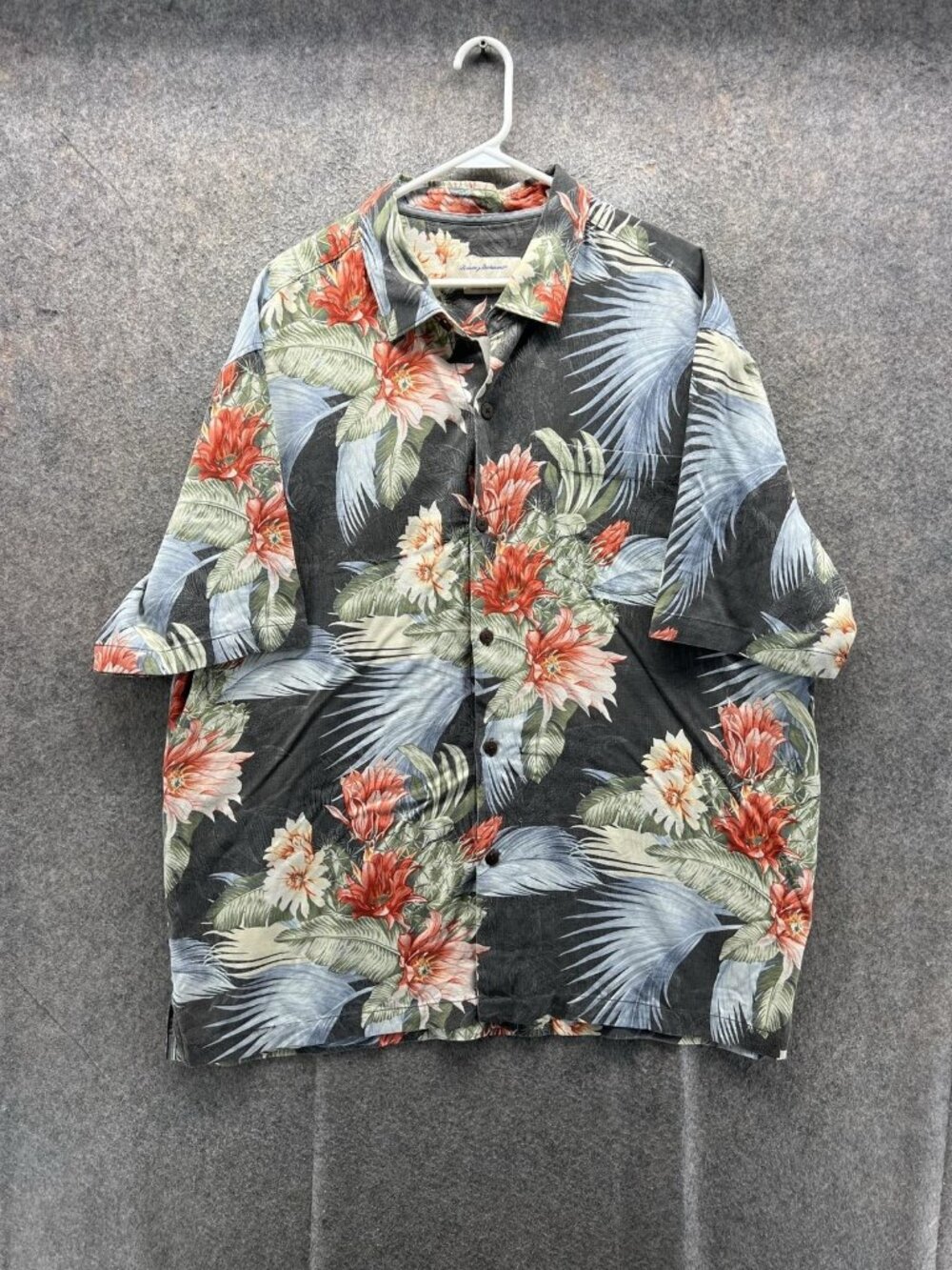 Tommy Bahama Shirt Men 2XL Floral Camp Tropical Button Up Hawaiian Silk AOP